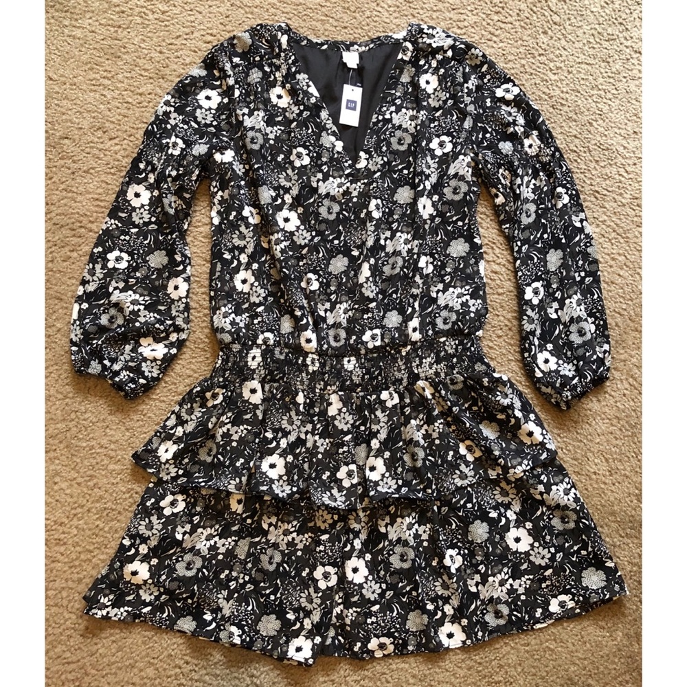Beautiful floral dress!!